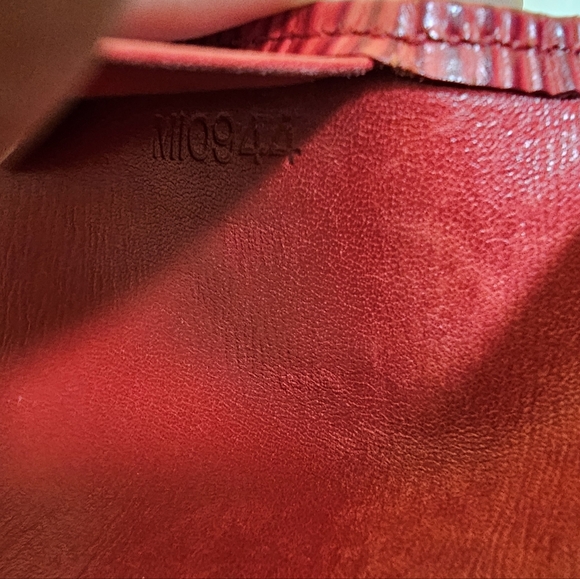 ❤️🎉HOST PICK🎉❤️Louis Vuitton Red Epi bundle (Rare! Good condition!) - Picture 9 of 17